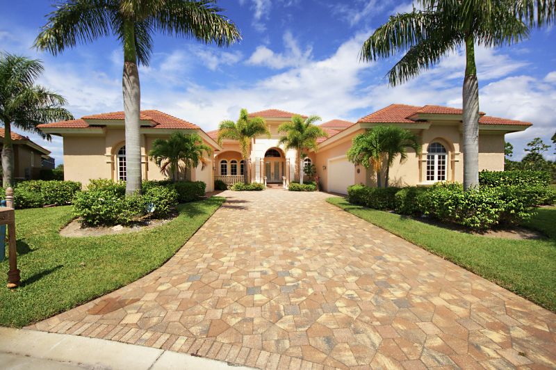 Paver Driveways Vs. Concrete Driveways: Which Option Lasts Longer